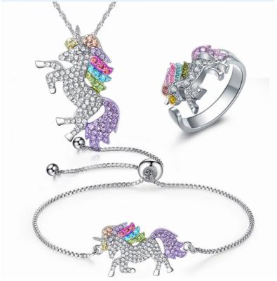 China New Arrived Fashionable Wholesale Jewelry Unicorn Chandelier Horse Mirrored Crystal Pendant Stainless Steel Necklace animal sets for sale