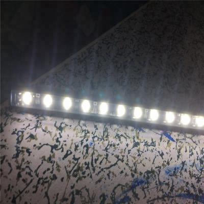 China Ultra-thin triangular shape & clear PC lens DC12V 18pcs LED Epistar 2835 1.5W/pcs 150LM 300mm light triangle led stabilized roadside light with magic strap for sale