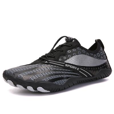 China New Trend 2021 Fashion Men Aqua Shoes Quick Dry Beach Barefoot Water Shoes Breathable Sneakers Women Swimming Increasing Sport for sale