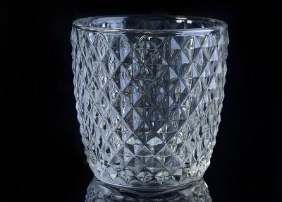 Chine Les bougeoirs décoratifs de forme de diamant ont gravé les bougeoirs en refief de verre de tealight à vendre