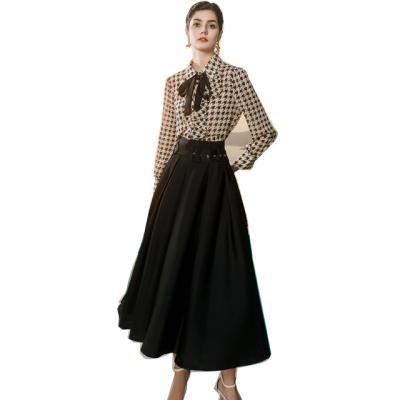 China Lady Office Suit Two Piece Equipment Houndstooth Polyester Fabric Women Blouse Skirt Anti-Shrink Chic Official Set for sale