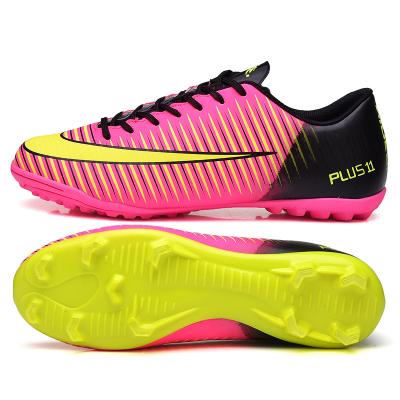 China Fashion \Comfortable World Cup 2022\Durable Football Boots Fashion Men And Women Kids Universal Indoor And Outdoor Spike Football Boots for sale