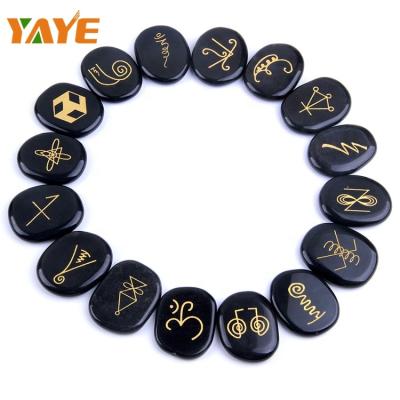 China Wholesale Natural Polished Stones Crystal Obsidian Palm Stone Engraved From Europe for sale