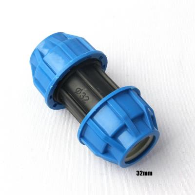 China 50 Years 2pcs/lot 32mm PE Elbow Connector Tee Agricultural Irrigation System Fittings Garden Water Pipe Connectors Tube Hard Quick Common for sale