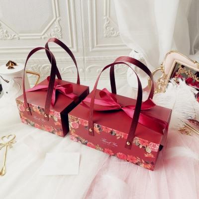 China Large Handmade Wholesale Gift Box Bag Decoration Birthday Party Wrapping Wedding Favors Gift Box With Handle for sale