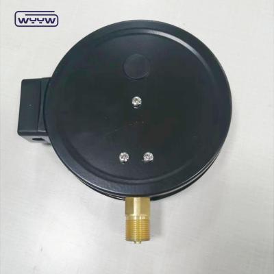 Cina 2.5% Precision Electric Contact Pressure Gauge Bottom Or Back Connection Mounting Type in vendita