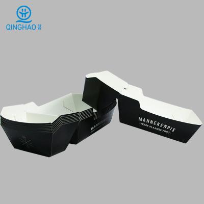 China Disposable Egg Tray Black Sushi Serving Paper Food Egg Price Boat Baking Luxury Disposable Fruit Cake Form Cardboard Trays for sale