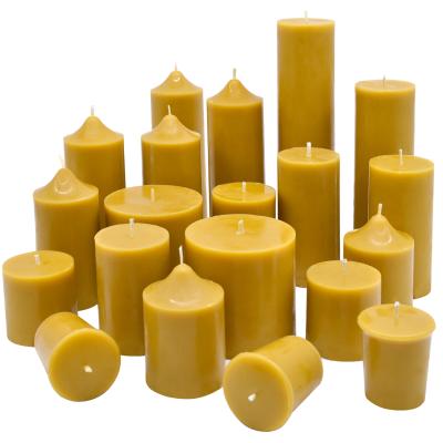 China Healthy Organic Beeswax Cylinder Pillar Candles Handmade Beeswax Candles for sale