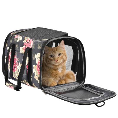 China Cat Carriers Dog Carrier Pet Carrier Bag Breathable Portable Travel Bag Eco-Friendly Sustainable for Small Dog and Cats for sale