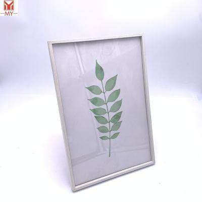 China Simplicity High Quality Hot Selling OEM Picture Frames Waterproof Imported Picosecond Picture Frame Foil Photo Frame for sale