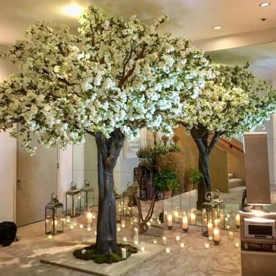 China Eco-Friendly Cherry Tree Artificial Cherry Tree Blau Plum Blossom Bonsai Tree Holiday Lights for sale