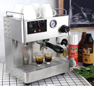 Chine Machine professionnelle à la maison semi automatique italienne de café de machine d'expresso de ménage de pompe à vendre