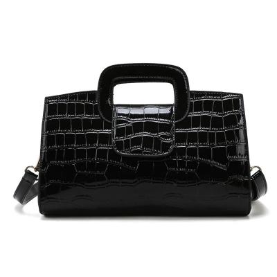 China Fashion Exquisite All Match PU Black Crocodile Print Work Date Women's Luminous Handbags for sale