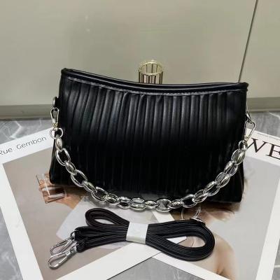 China Lady LIYA New Women Designer Luxury Brand Evening Clutches Striped Female Handbag Shoulder Bag Ladies Totes Cross - Body Bags for sale