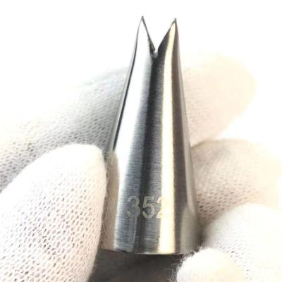 China Disposable Kitchen Accessories Leaf Shape Piping Tips Spout 304 Stainless Steel #352 OEM High Quality Edible Grade Yiwu Kangkai 1pcs for sale