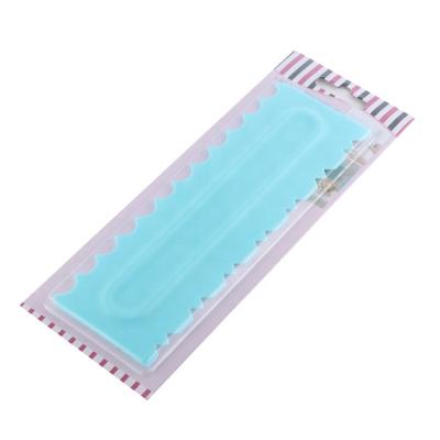 China OEM Hot Selling High Quality Disposable 3D Two Sides Blade Plastic Pastry Icing Silicone Dough Cutter Multifunctional Cake Food Spatula for sale