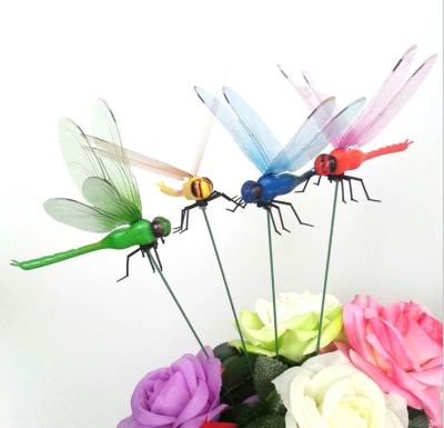 China Multicolor Plastic Artificial Lifelike Simulated Dragonfly for Garden Yard Outdoor and Indoor Decorations for sale