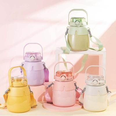 China Reasonable Price Sustainable Cute Kids Stainless Steel Flask Vacuum Water Bottle Potty Thermal Mug With Strap for sale