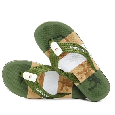 China Hot Sale Fashion Trend Flip Flops Men Summer Beach Slippers Men Fashion Breathable Casual Men Slippers for sale