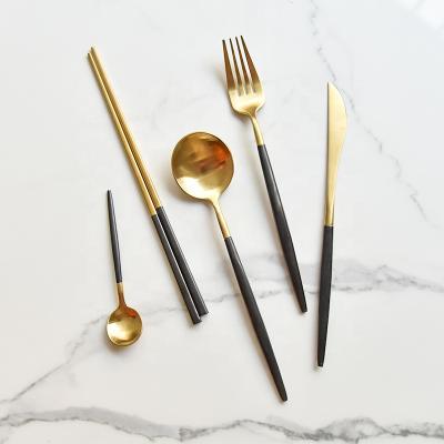 China Matte Gold Cutlery Disposable Stainless Steel Knife Fork Spoon Wedding Doorgift Flatwaresets Disposable Set for sale