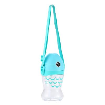 China Sustainable Wholesale Tritan Peach Waters Cup Kids Plastic Cute Water Bottles Small With Straw for sale