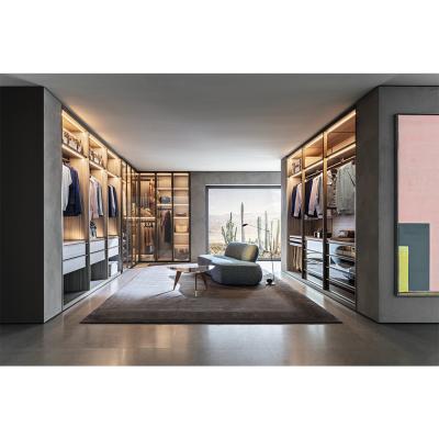 China Durable custom luxury design bedroom aluminum glass walk-in wardrobe for villa for sale