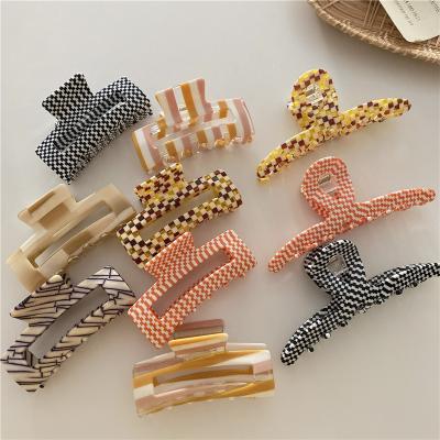 China Fancy Cute Odorless Multiple Acetate Geometric Hair Claw Big Square Hair Crabs Cut Lattice Hair Clamps For Women for sale