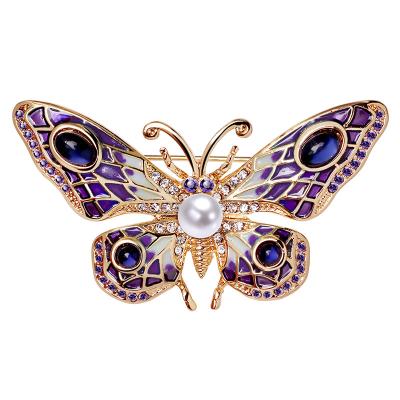 China High Quality Luxury High Quality Alloy Natures Pearl Butterfly Brooch Pins Inlaid Rhinestone Animal Brooch For Girlfriend for sale