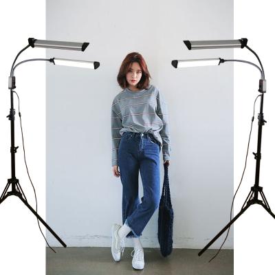 China Brightness And Color Temperature Adjustable Double Arm LED Fill Light Factory Made Make Up Light Hot Sale for sale