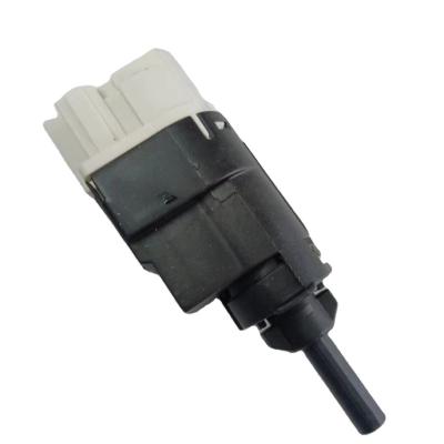 China Renault 25320-6170R Interruptor de luz para el pedal de freno para fijación/reparación/reemplazo en venta