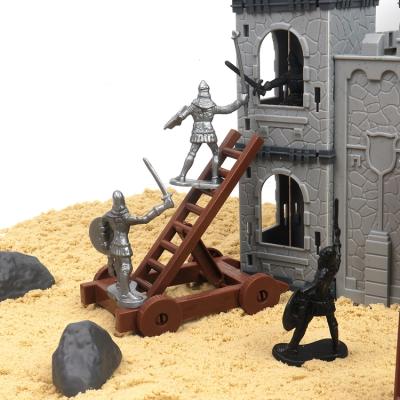 China Middle Ages MODEL TOY War Game Hot Diy Building Block Toy Castle With Siege Car Roman Army Soldier Play Set 97pcs for sale