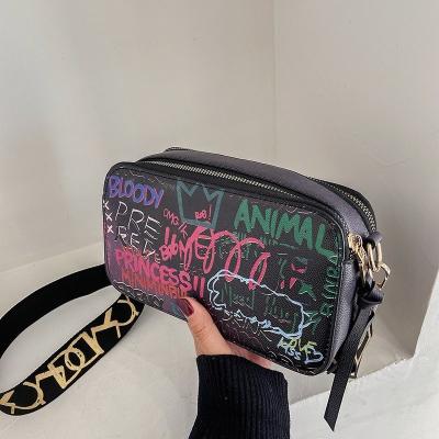 China Fashion Fashion Trends Spray Letter Printing Gradient Color Ladies Bags Ladies Cross Designers - The Body Handbag for sale