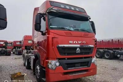 Cina secondi rimorchi della mano 3 gomme di colore rosso 10 del rimorchio di trattore di modo 460hp HOWO dell'azionamento dei sedili 6×4 in vendita