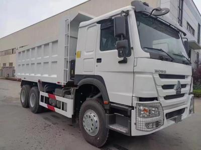 China Sinotruk Howo 6x4 Camião Euro 2 Camião de descarregamento Single Sleeper 20-40 toneladas Carga útil Primavera folha à venda