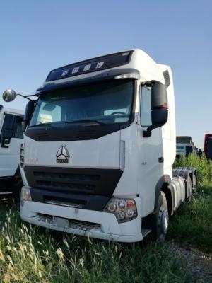 China Semi modelo usado HOWO de la impulsión de los tractores LHD en venta