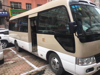 Cina 27 sedili Toyota hanno usato il combustibile diesel del motore del bus 1HZ del sottobicchiere 2010 anni 6990x2025x2585mm in vendita