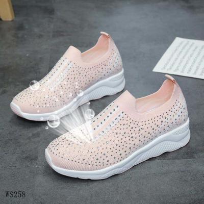 China New flat sports shoes fashion original sneakers for women net fabric sneakers sports casual shoes for sale