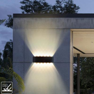 China Others Modern Outdoor Ip65 Aluminum Garden Waterproof 12W RGB External Balcony RGB Led Down Wall Light for sale