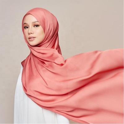 China Fashion Customized New Arrivals Malaysia Muslim Satin Silk Scarf Pleat With Dots Bubble Chiffon Hijab Pleated Shawls for sale