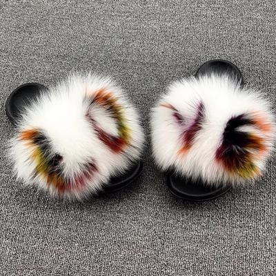 China Fashion Trend Wholesale 1 Pair Real Raccoon Fox Furry Logo Furry Slides Custom Made Fluffy Fur Slipper For Women for sale