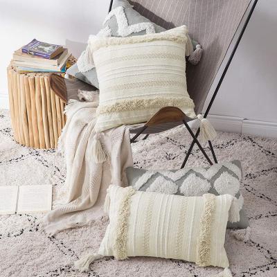 China Hot Selling White Geometric Folded Cushion Cover Embroidered Tuft Cushion Covers With High Quality Tassels for sale