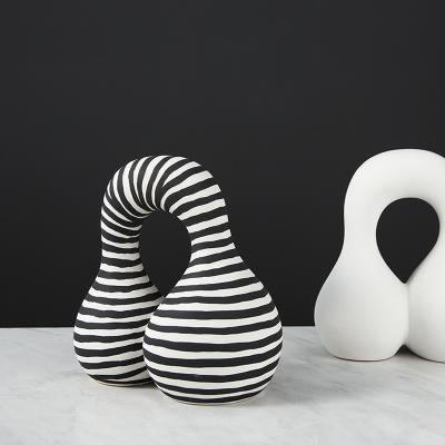 China Decorative Home Furnishing Minimalist Decoration Modern Indoor Ceramic Statue for sale