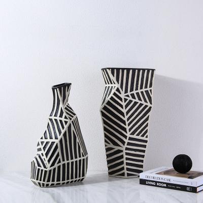 China Best Quality Modern Decorative Zebra Vase Decor Items Interior Decorations Vase For Home Decor Hand Made for sale