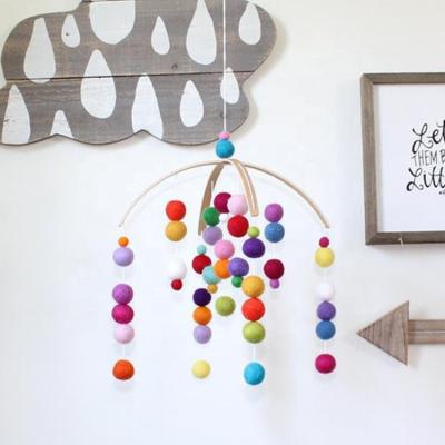 China Eco Friendly Hanging Colorful Felt Toy Ball With Customized Size For Crib for sale