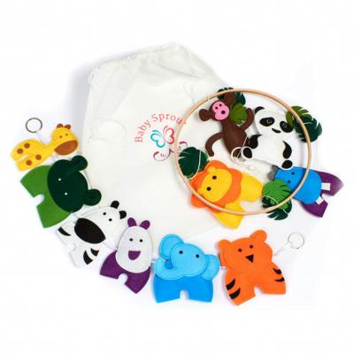 China Eco - Friendly Home Decoration Colorful Felt Hanging Crib Toy With Muti Style for sale