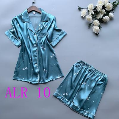 China 2020 Breathable Silk Nightgown Factory Women Home Pajamas Lapel Short Sleeve Pajamas Set for sale