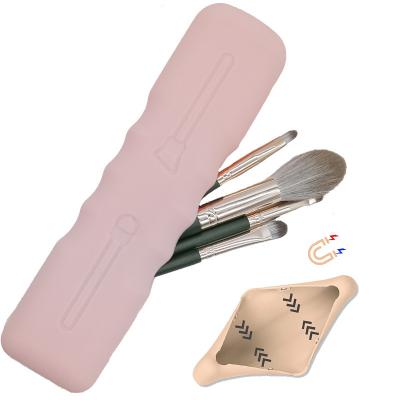 China Travel Makeup Silky Soft Brush Holder with Magnetic Silicone Snaps Cosmetic Holder Brushes Fashionable and Portable Tools for sale