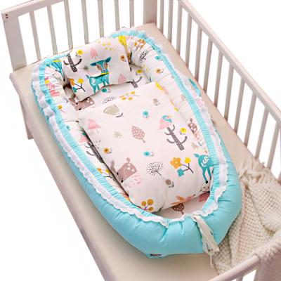 China Anti-static Crib Medium Baby Bed Portable Removable Wash With Detachable Comforter Baby Crib Full Design for sale