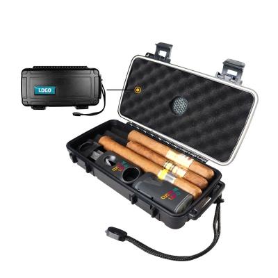 China Portable Lightweight Custom Label Travel Cigar Cases / Humidors Box Kit With Luxury Cigar Accessories for sale