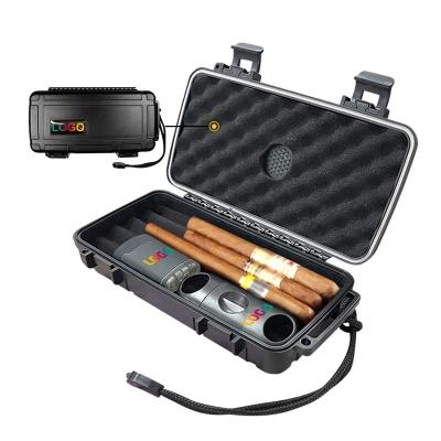 China Custom Made Luxury Portable Travel Cigar Humidor with Cigar Torch Lighter Cigar Cutter for sale